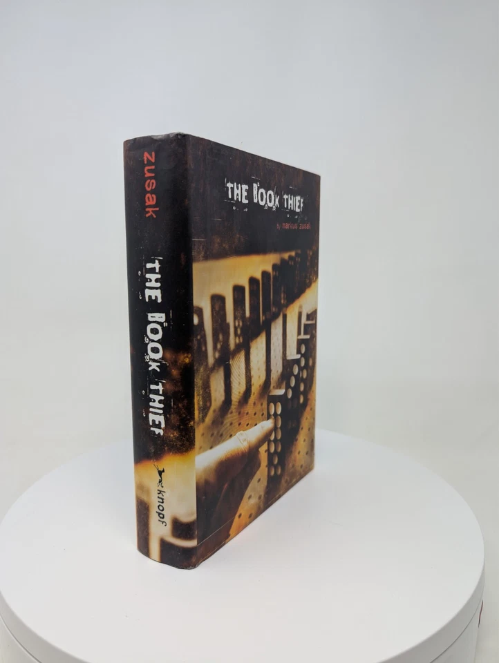 NEAR FINE! 1st 1st US Trade THE BOOK THIEF by Markus Zusak 1st Edition HC/DJ Foto 2 de 4