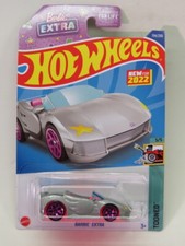 TOY Collectible Car: 2021 Mattel HOT WHEELS  Tooned BARBIE Extra Dream Car 5/5
