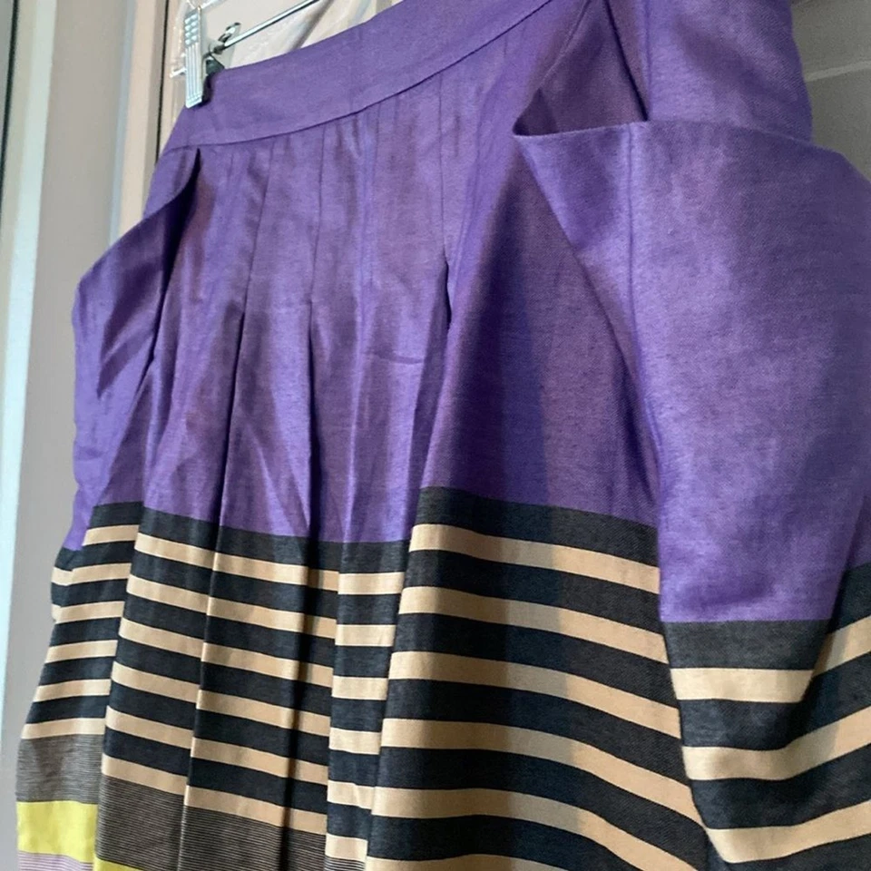 Ted Baker London pleated mini.  Pockets, pleats, pretty - Size M Foto 2 de 4