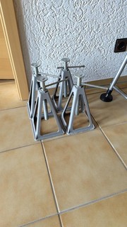 4 Stück Stützbock Stützböcke Wohnwagenstütze Unterstellbock Wohnwagen Anhänger