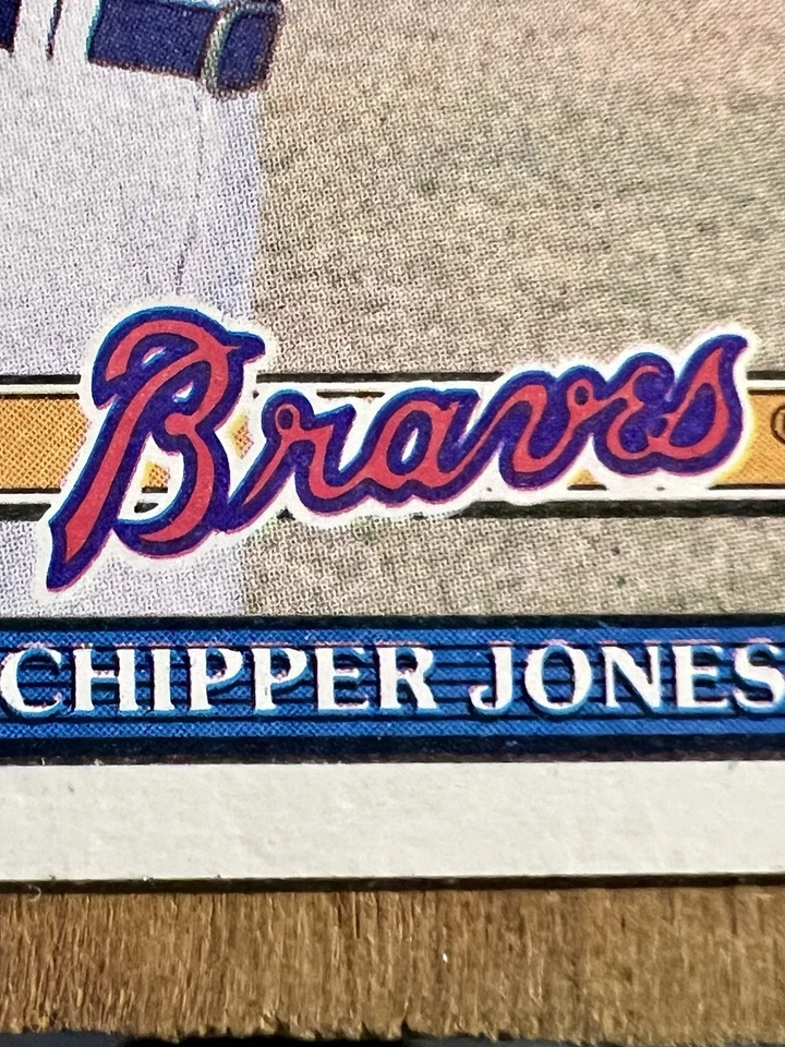 Tarjeta de novato Chipper Jones ERROR 1991 Topps 40 años de béisbol NUEVA ABIERTA Foto 2 de 4