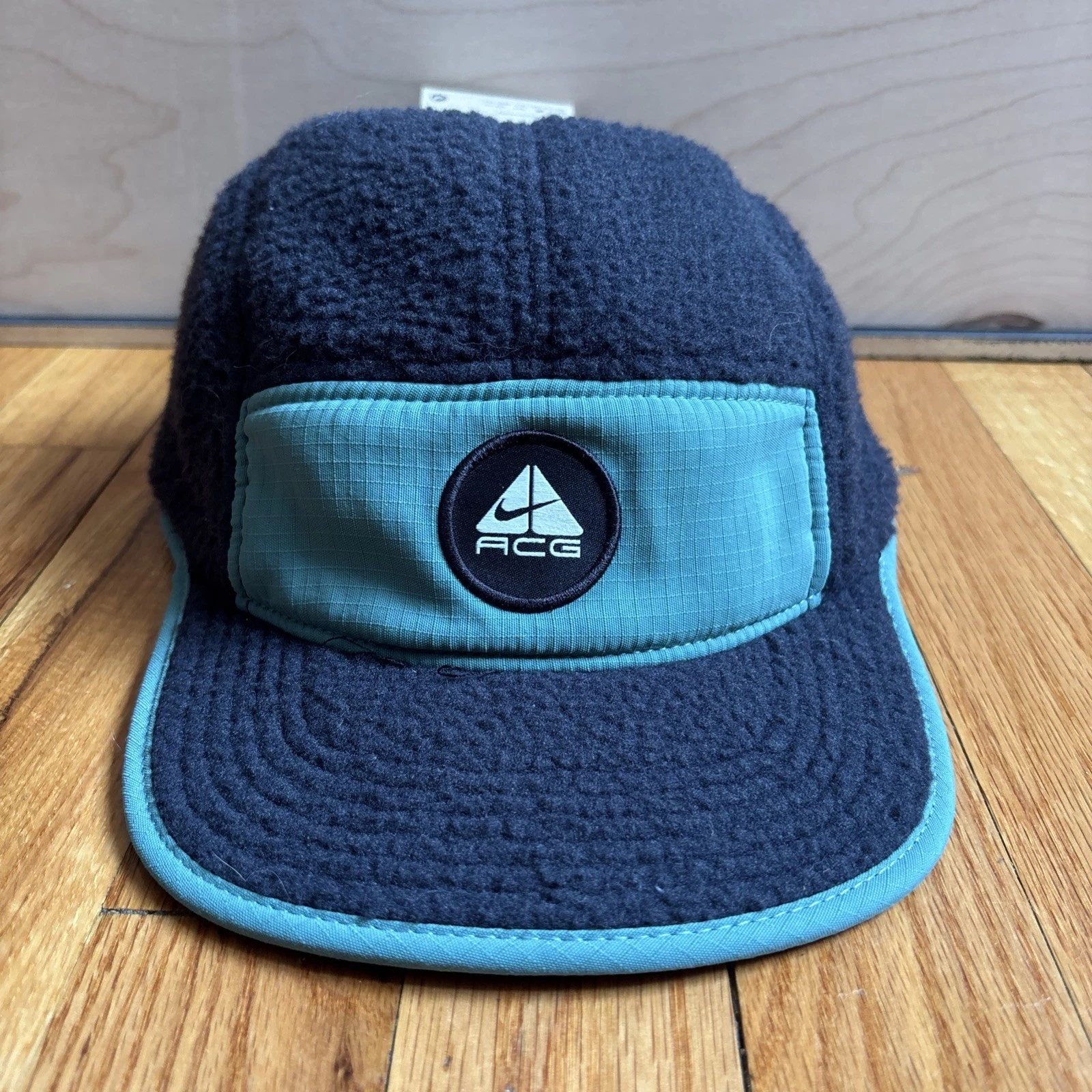 Nike ACG Fleece Baseball Hat - 5 Panel Hat - Blue/Green