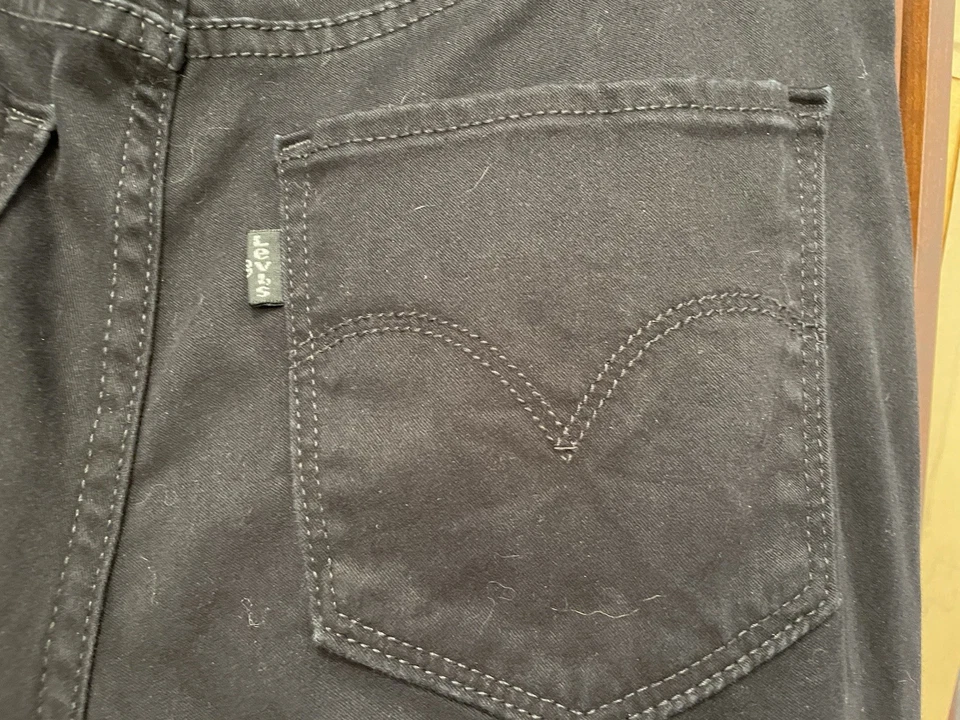 Levi’s 311 shaping Skinny mid rise Women's Soft Black Ankle Jeans size 27x30 - Image 3 of 4