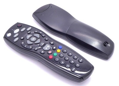 2X SKY Fernbedienung SRC-40 HD1 HD2 HD3 HD4 Humax HD-3000 Pace TDS866NSD