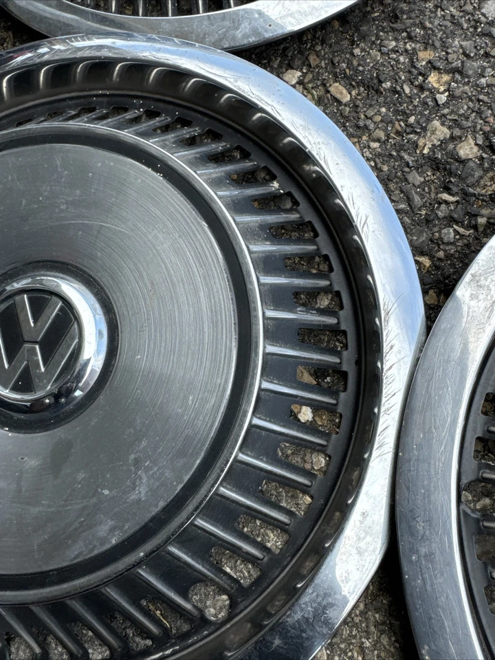 "Juego de 4 tapacubos de despegue para VW Volkswagen 1979-84 13"" conejo". Foto 4 de 4