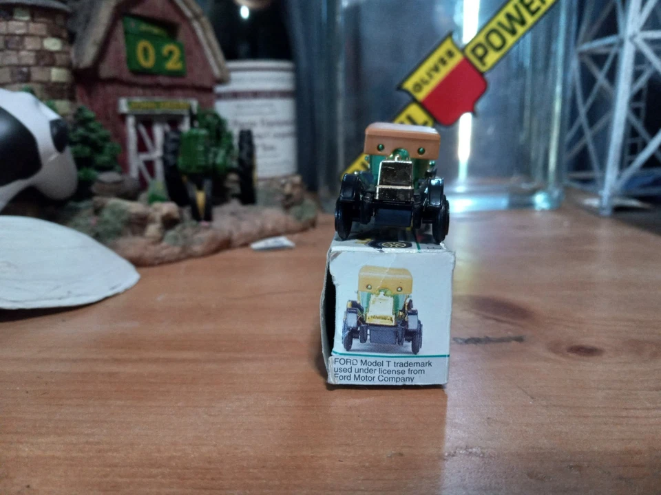 Lot of 2 Small Scale Toy Cars Ford Model T Car NIB and Atlas Tire Truck - Image 3 of 4