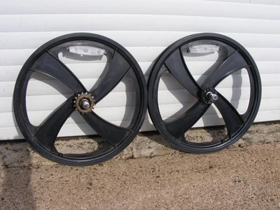 vintage pair of black mag bmx wheels 20" - Image 1 of 3