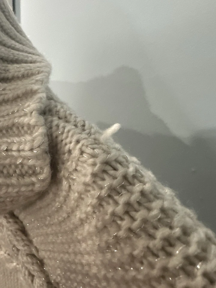 Suéter Simply Vera Vera Wang para mujer XL tejido con cable cuello alto beige con brillo * Foto 3 de 4