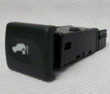 Self Leveling Air Suspension Switch For; Land Rover  YUG000230PUY NOS