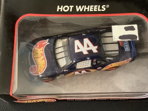 Hot Wheels Racing Nascar! Kyle Petty #44 1/43 scale! 1999 NIP! - Picture 5 of 6