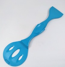 EASY BAKE OVEN Replacement Ultimate Light Blue Pan Pusher Spatula Tool Holder