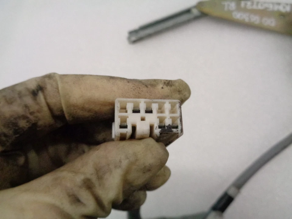 Motor regulador ventana lado conductor trasero izquierdo Lexus GS300 1998-2005 OEM KM60721 Foto 2 de 4