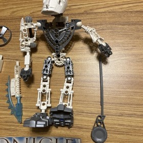 LEGO BIONICLE: Toa Hordika Nuju (8741) With Manual And Cannister