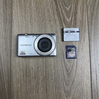 Olympus VG-110 Silver 12MP Digital Camera 4x Optical Zoom Tested Working