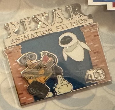 Disney Pixar Animation Studios 40 Years Pin - Wall-E & Eve, LE 700