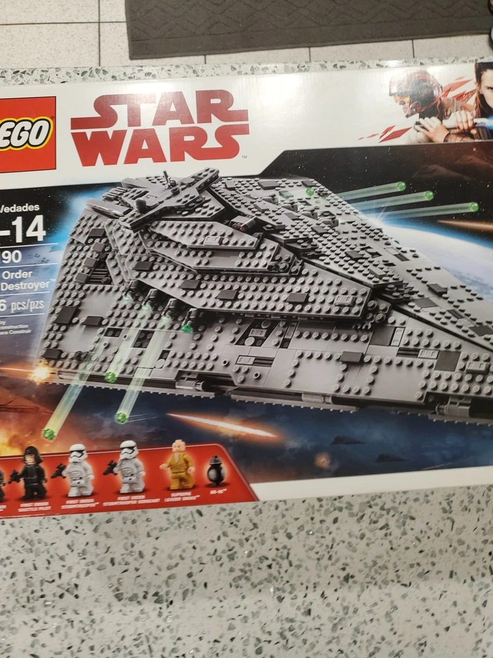 LEGO Star Wars 75190 First Order Star Destroyer New Factory Sealed 9-14 1416pcs - Image 3 of 4