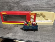 Hornby R6988 Seven Plank Hornby Christmas Wagon 2020 with "Toy" Load