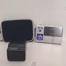 Sony Cyber-shot DSC-T7 CCD Digital Camera 5.1MP 3x Optical Zoom W Charger Case