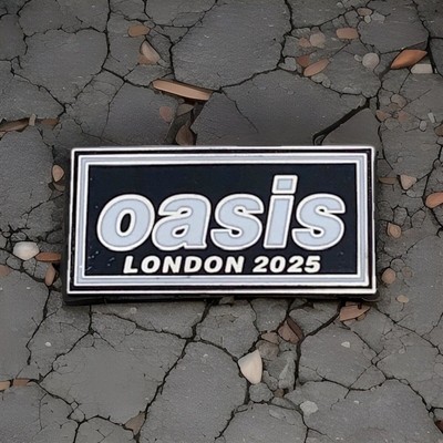 Brandneu mit Etikett Oasis Live 25 Reunion Pin Anstecker, Adi Osti Rudi CP Spezial Indie Manchester
