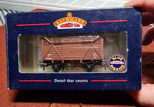 Bachmann  37-726A  12T Ventilated Wagon