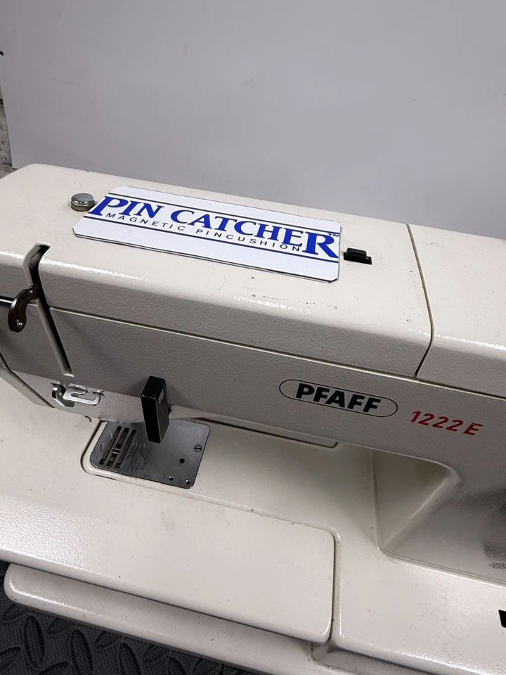 Pfaff 缝纫机 1222E 重型机器 1222E(用于维修/零件)+ 踏板 — 第 4/4 张图片