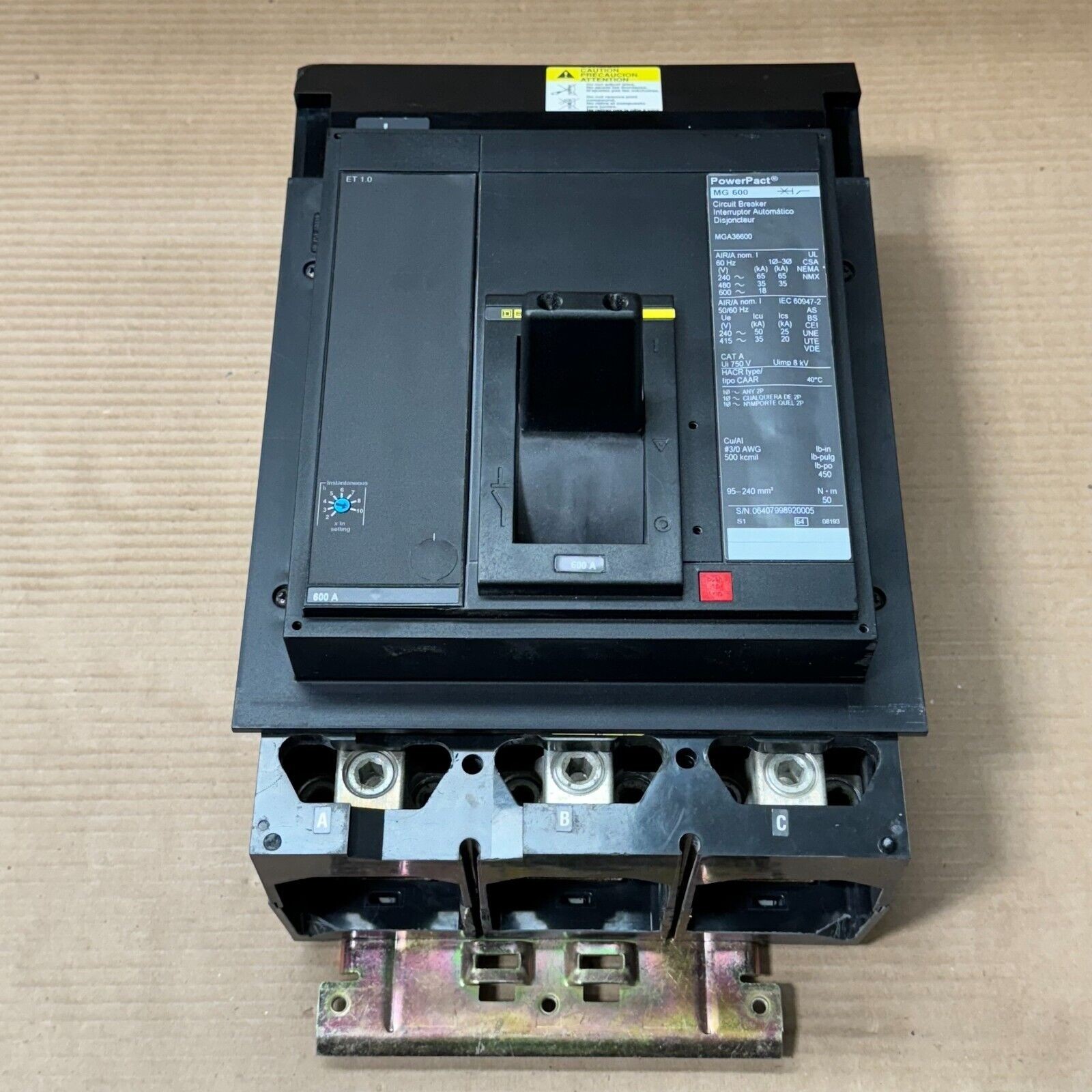 Square D MG MGA MGA36600 3 Pole 600 Amp 600V Circuit Breaker PowerPact Flaw #2