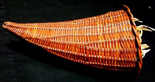 13" Wicker Cornucopia Horn of Plenty and 3 Ears of Decorative Corn - Picture 3 of 12