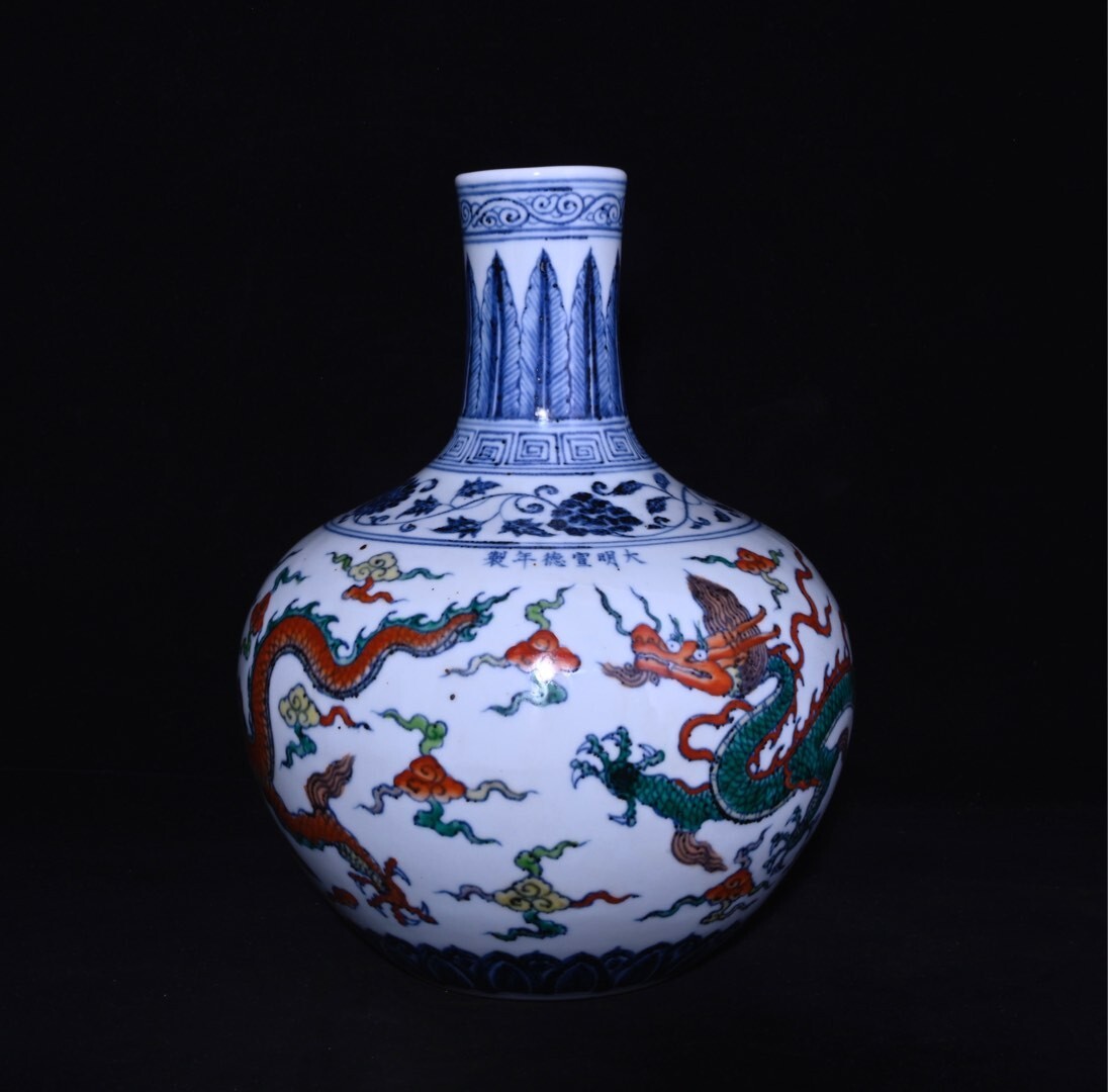 Foto 1 di 9