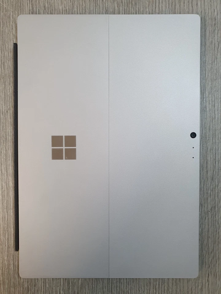 Microsoft Surface Pro (5th Gen) 12.3" M3-7Y30 4GB RAM 128GB NVMe Grade B EB1102 - Image 3 of 4