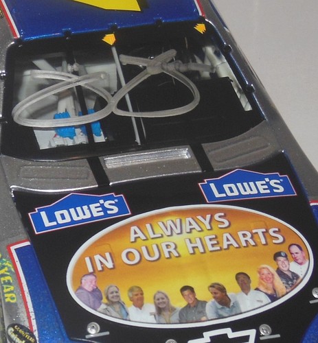 2004 Action Jimmie Johnson #48 Lowes Atlanta Raced Win 1:24 Car Signed Autograph - Picture 7 of 13
