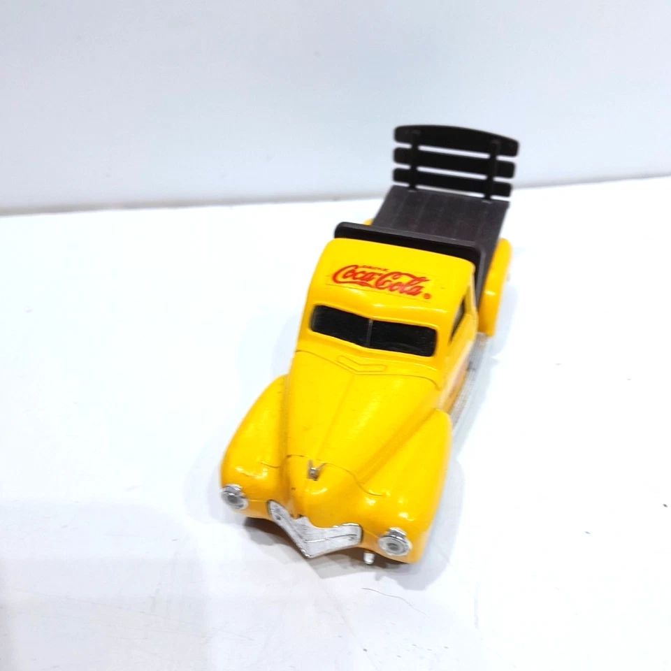 solido dodge 1940 diecast truck DISPLAYED ONLY 1:43 - Image 2 of 4