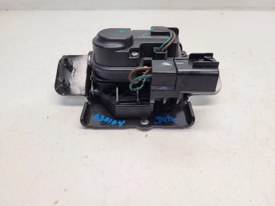 Защелка задней двери 2014 Chevrolet Equinox LT - питание - Изображение 2 из 4