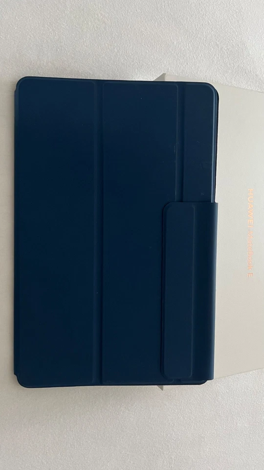 Huawei Matebook e, 128 GB SSD, 8GB Ram, i3, Tastatur und Pencil - Bild 3 von 4