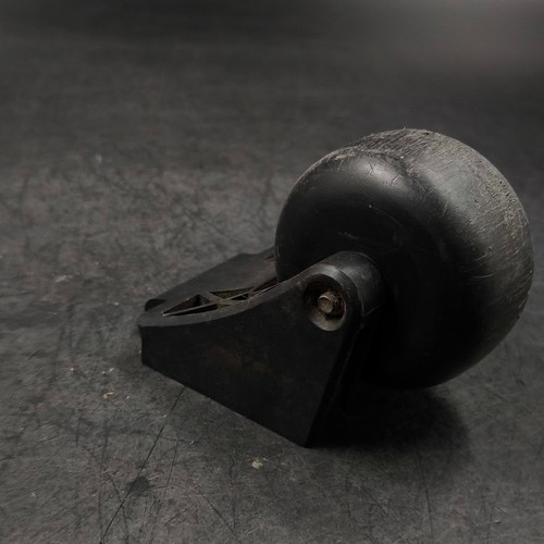 Redback RM18 Rasenmäher-Rad Schwarz Gebraucht 1 Stk