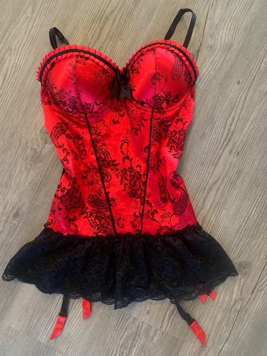 VALENTINO Vintage Shirley of Hollywood Lingerie Bustier abito slip pizzo nero giarrettiera rossa taglia M