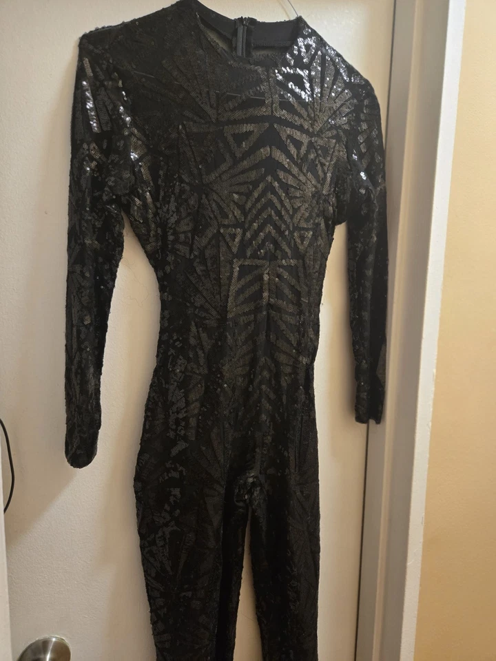 Traje de gato estampado negro Foto 2 de 4