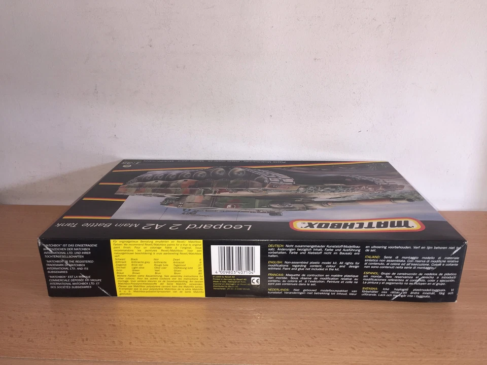 Matchbox Kit di Montaggio 1:35 40710 LEOPARD 2 A2 Main Battle Tank MIB, 1993 - Immagine 2 di 4