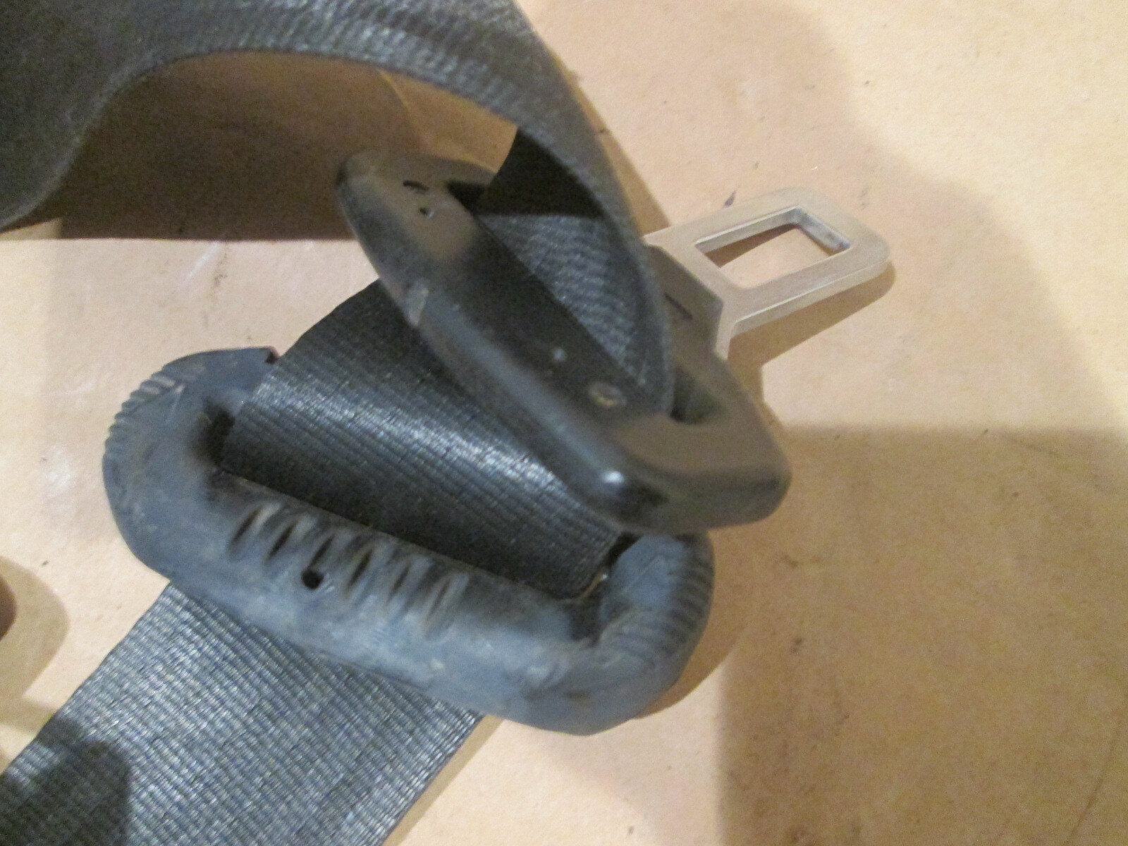 Maserati 4200 - LH Front Seat Belt Roller - P/N 67190800