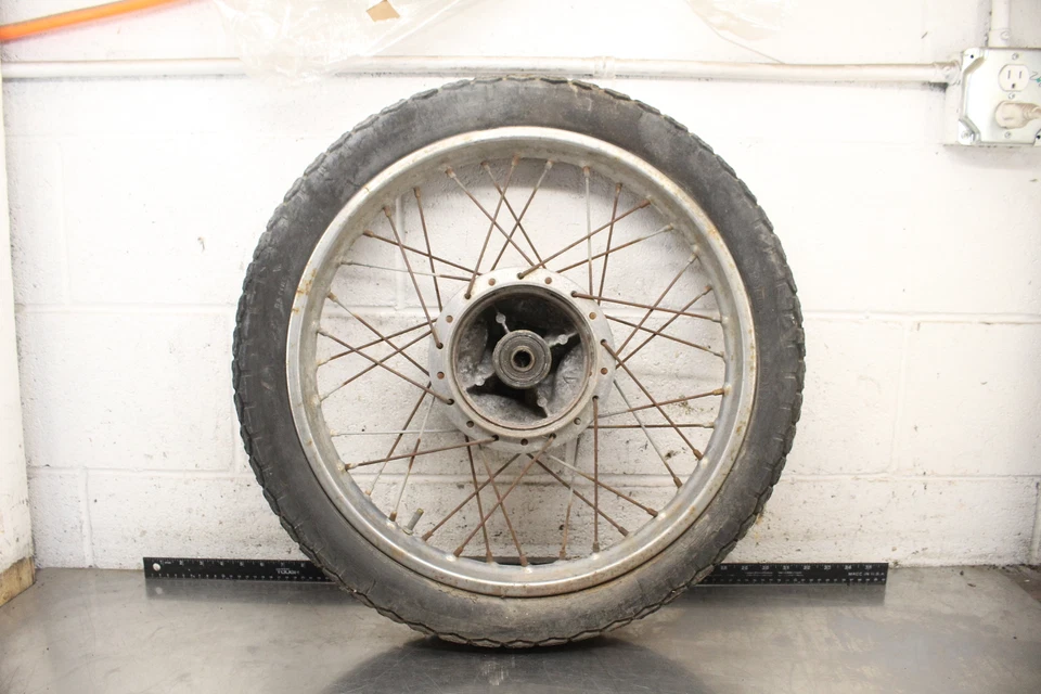 1971 Honda CL175 скремблер заднее колесо обод шины (3,25-18) B169 - Изображение 4 из 4