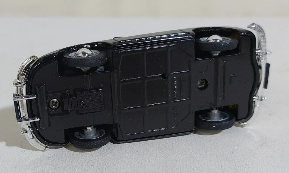 54349 BRUMM 1/43 - Porsche 356 Speedster - Immagine 4 di 4