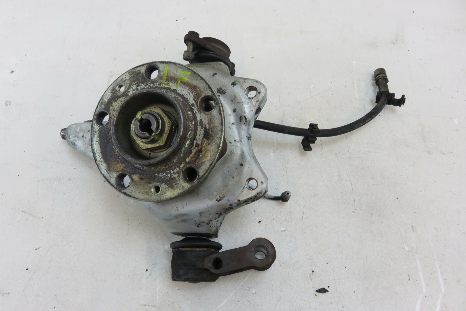94 Ferrari 348 TS hub, spindle knuckle, wheel carrier, left front