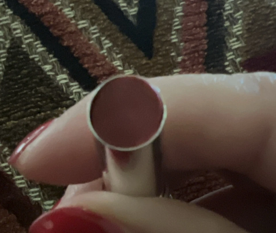 sue devitt Lipstick In Zambia - Image 3 of 3