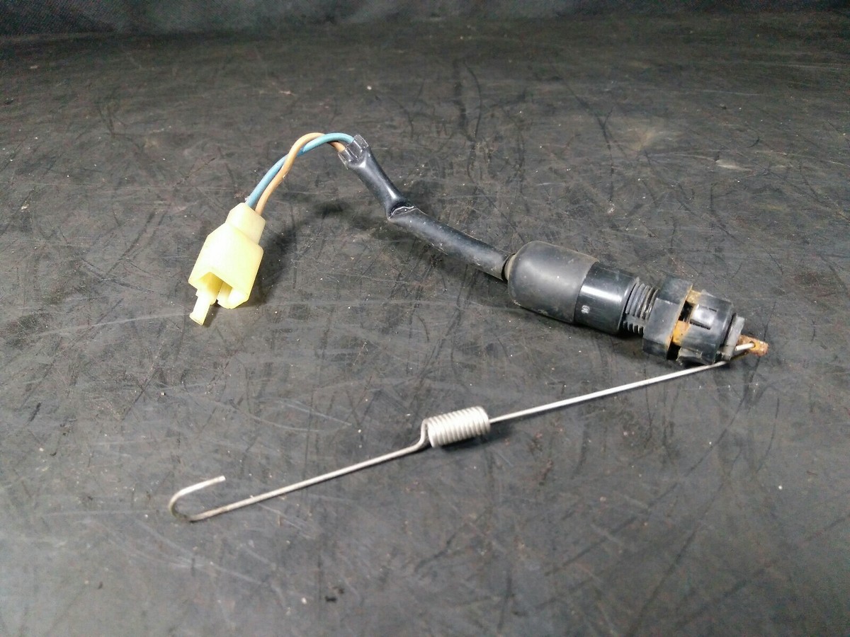 ぽぽぽ 1984 kawasaki zx550 gpz550 rear brake switch 84 GPZ ZX 550 back