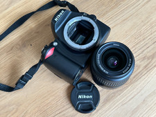 Nikon D40 with Nikkor 18 55mm ED 3.5-5.6 G II.
