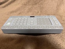 AlphaTheta CHORDCAT 8-track Groove Box Chord Cruiser Synthesizer Audio Equipment