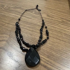 White House Black Market Beaded w Large. pendant 16-18” Black