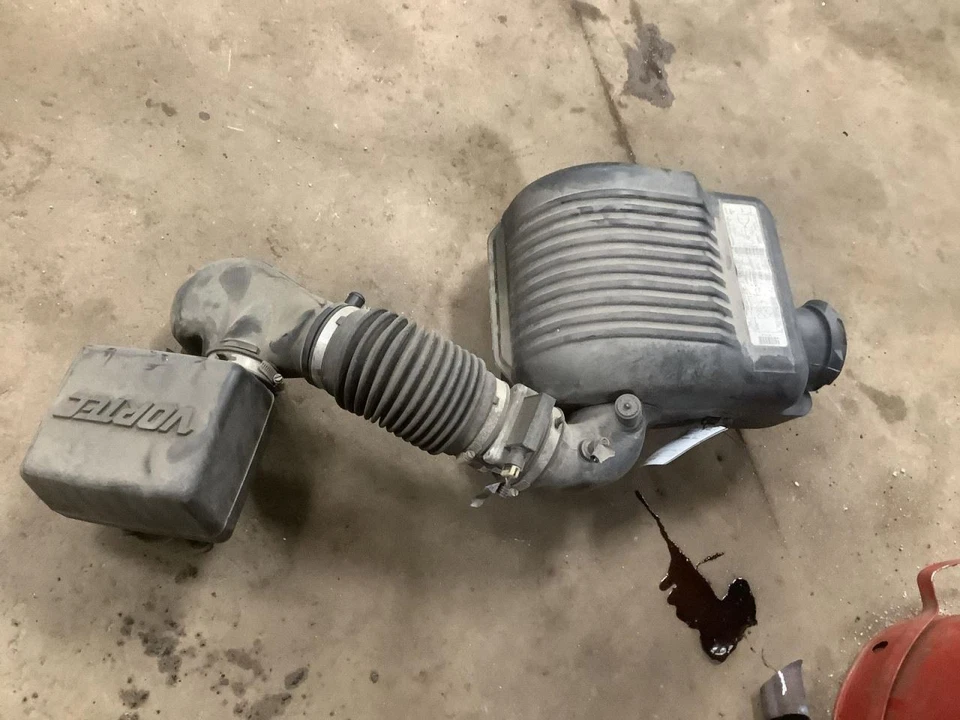 Purificador de aire 5,7 L para camioneta Chevrolet 2500 96-00 347212 Foto 2 de 4