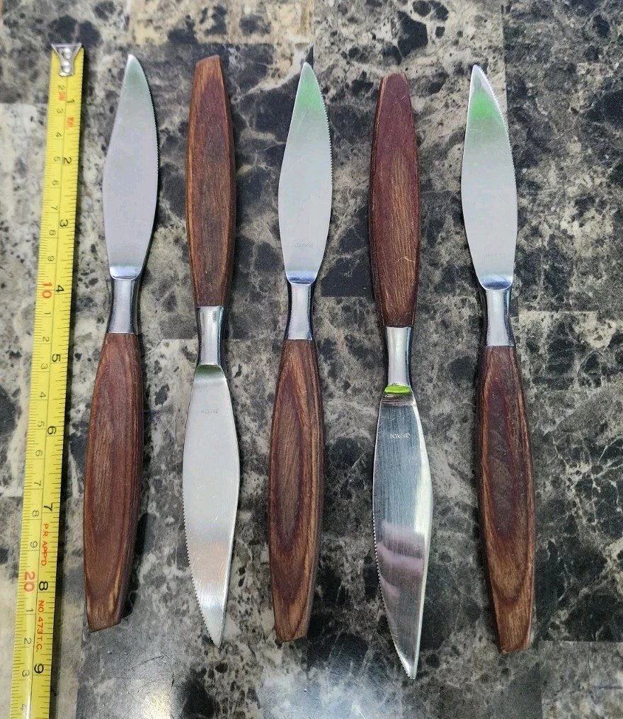LOT OF 5 MID-CENTUR JAPAN WOODEN HANDLED STAINLESS STEEL SERRATED STEAK KNIVES🥩
