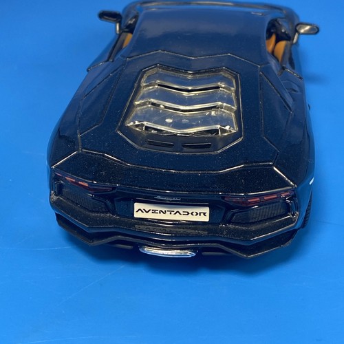 LAMBORGHINI AVENTADOR LP700-4 1/24 DIECAST MODEL CAR BY MAISTO BLACK - Picture 5 of 9