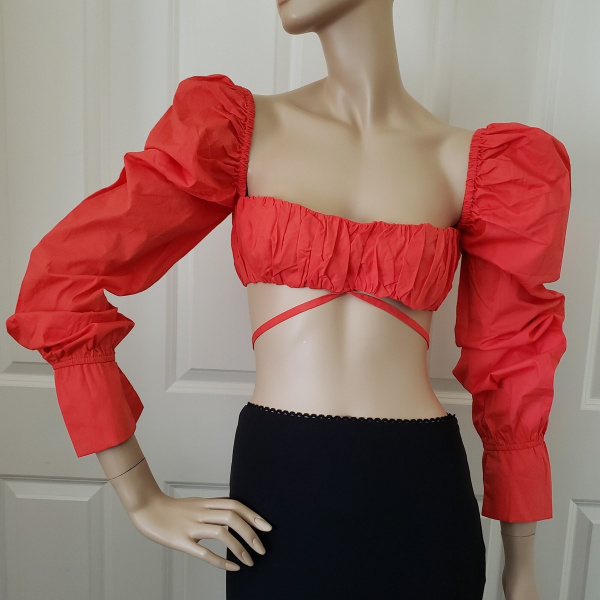 Women's White Fox Boutique Opposite Sides Long Sleeve Crop